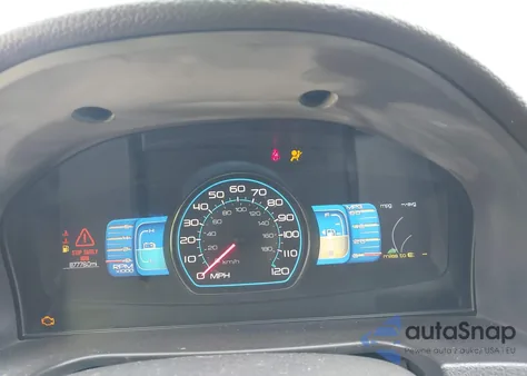 2010 Ford Fusion Hybrid z USA, uszkodzony, nr VIN 3FADP0L30AR178517